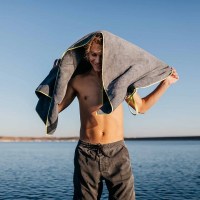 MarineWarehouse/Man-drying-off-with-a-Mission-Tuko-Microfiber-Beach-Towel__09031.1739462909